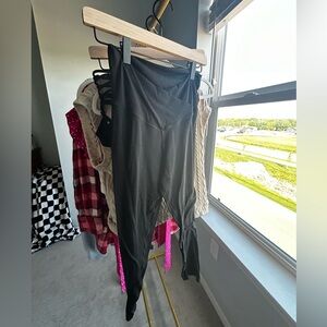 Cross front leggings